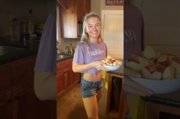 How I Eat More To Weigh Less! (What I Eat In A Day!)