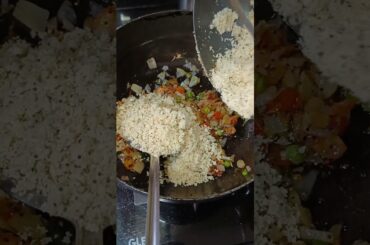 vegetable upma... healthy breakfast recipe #healthybreakfast #vegitableupma #newshorts #foodshorts