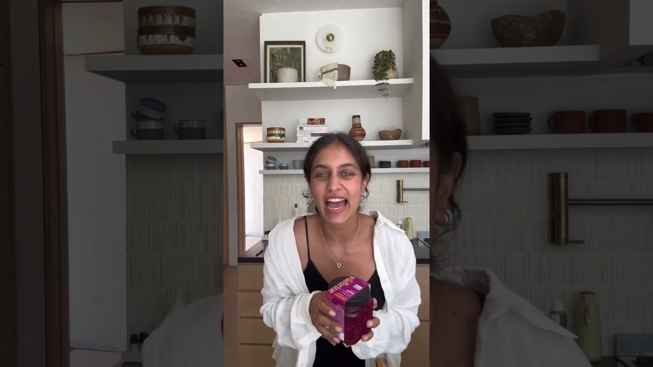 VEGGIE & CHICKPEA STUFFED PITAS #recipe #food #health VEGGIE & CHICKPEA STUFFED PITAS #recipe #food #health