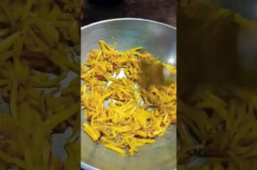 jhiri alu vaja #food #viral #omelette #indianrecipes #youtubeshorts  #indianfood #youtube #tranding