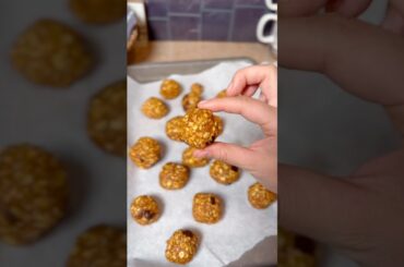 Pumpkin Protein Balls #easysnack #healthysnacks #healthyrecipes #nobake