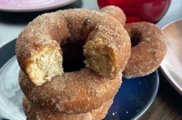 100 Calorie Baked Apple Cider Donuts - Healthy Fall Breakfast Recipe!