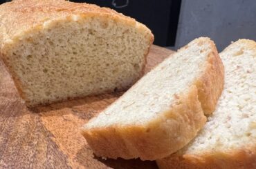 KETO ALMOND FLOUR BREAD