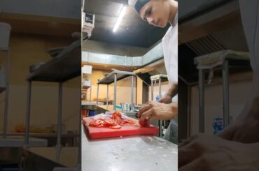 Making healthy green salad #shorts #trending