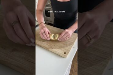 What I ate today | dairy free, holistic nutrition, intuitive eating, cook with me, healthy recipes