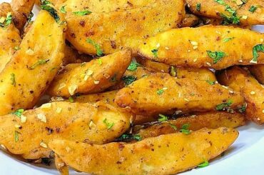 Garlic Potato Wedges | Crispy potato Wedges Recipe | Easy Potato Snacks by Cook with Farooq