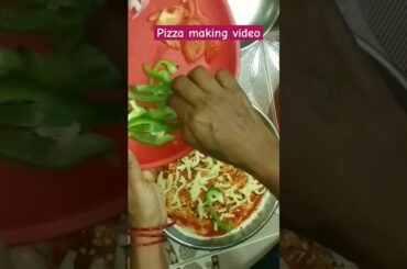 Pizza making video #shorts #shortfeed #pizza #healthy #snacks