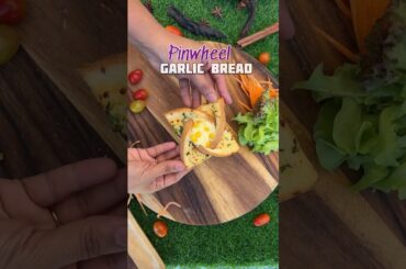 Pinwheel Garlic Bread ! The quick snack for the weekend
