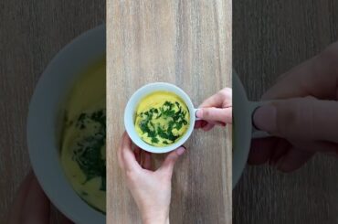 How to Make Hungry Girl’s Pesto & Feta Egg Mug Recipe // #shorts