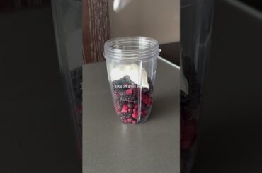 Recipe nutritious smoothie bowl low in calories and high in protein #food