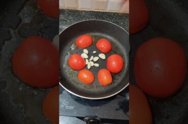 Viral tomato garlic chutney #tomato #garlic #chutney #viraltomatochutney #trending @RupanshusRasoi