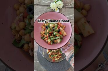 Train Wala Chana Chaat | Boiled Chana Salad #YouTubeShorts #Shorts #Viral #HealthySalad #WeightLoss