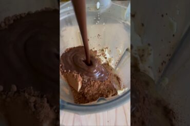 High Protein Chocolate Mousse Made From Tofu #healthysnacks #highprotein #snackrecipe #mousse