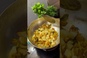Healthy Breakfast recipes | Aloo poha #breakfast #indianrecipe #tadkakitchen