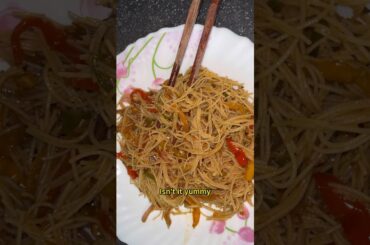 Easy Rice Noodles Recipe #trending #chowmein #ricenoodles #healthy #cooking #shorts