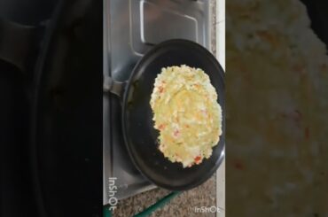 Pohe aur kheere se banaye ye cheesy cheela..#healthy recipes#viral #viral shorts..