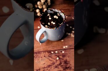 Quick and delicious chocolate oats mug cake | low calorie dessert | #shorts