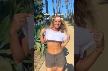 What my fit mom eats in a day!