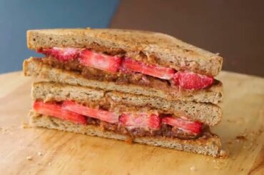 STRAWBERRY ALMOND BUTTER SANDWICH  RECIPE