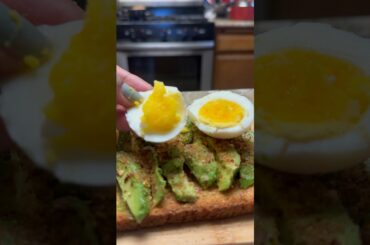 Healthy breakfast Avocado toast #shorts #healthy #food