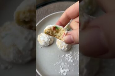 Confetti Cake Donut Bites! #healthy #protein #dessert #healthydessert #fitgirl #fit #gym #fitness