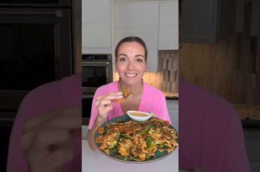 These Crispy Parmesan Broccoli Chips help me lose weight #shorts