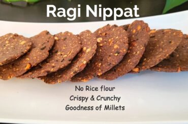 Ragi Nippat | Crispy | Thattai | Quick Snacks | Ragi snacks | Finger Millet Recipe | Culinary Aromas
