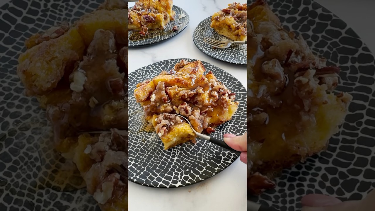 This pumpkin French toast is perfect for brunch! #pumpkin #frenchtoast #brunch This pumpkin French toast is perfect for brunch! #pumpkin #frenchtoast #brunch