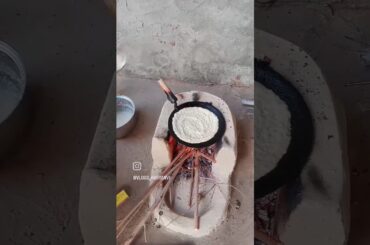 Potato Breakfast With Amazing Liquid Dough #YouTubeShorts #LiquidDoughParatha #AlooParatha  #Shorts