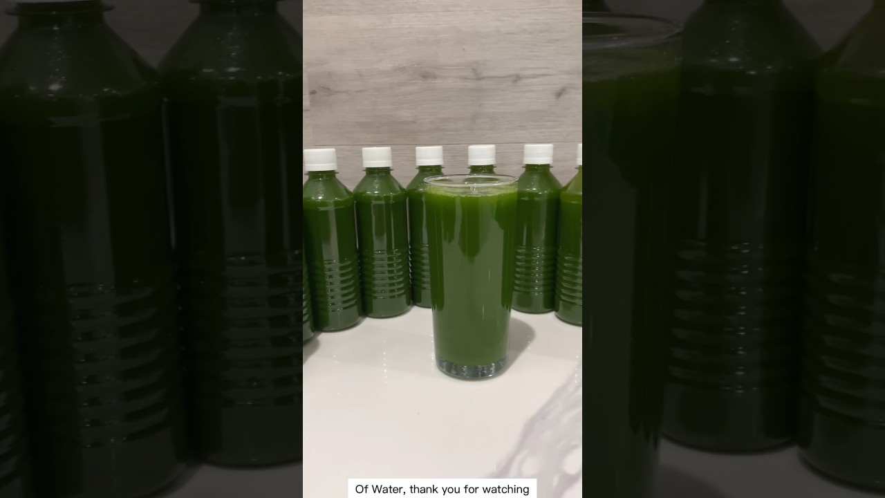 Green Juice Recipe For Detoxing #recipe #greenjuice #healthy Green Juice Recipe For Detoxing #recipe #greenjuice #healthy