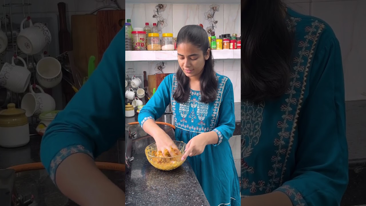 Pyaaz bread pakora #viral #shorts #pakora Pyaaz bread pakora #viral #shorts #pakora