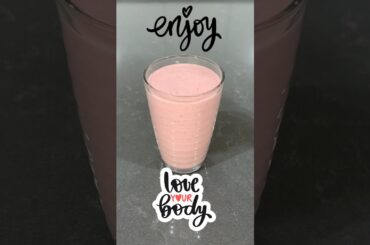 STRAWBERRY fields forever SMOOTHIE - Delicious! #smoothie #healthy #shorts