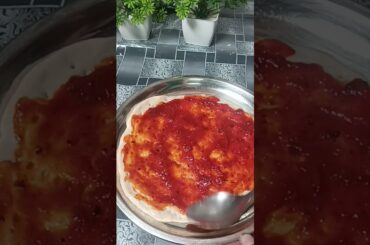 #shorts Atta Pizza in Kadhai Recipe | Healthy Wheat pizza | Super cheesy Tawa pizza #trendingshorts