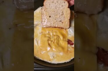 A quick and healthy breakfast of all time! 3 minutes and done!