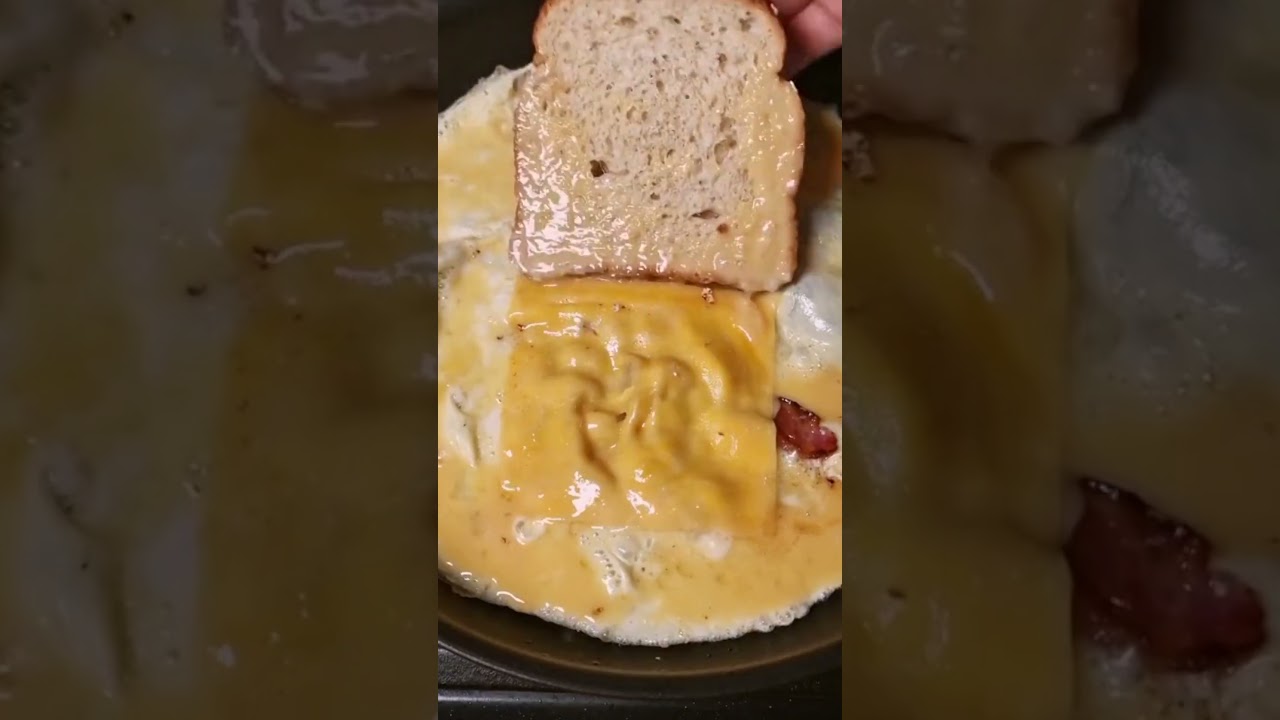 A quick and healthy breakfast of all time! 3 minutes and done! A quick and healthy breakfast of all time! 3 minutes and done!