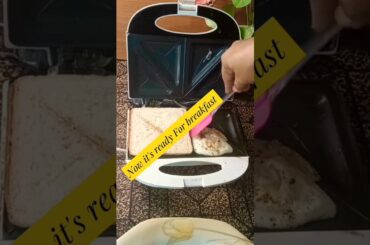 Make Your Egg in a Sandwich maker Easy hack#shorts#shortsvideo#eggsandwich#egg#breakfast#foodlover