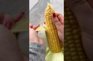 CORN FRITTERS WITH AVOCADO SALSA - 15/100 DAYS OF HEALTHY BREAKFAST IDEAS