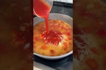 If you’re sick of boring chicken & rice for meal prep, try out this Spanish rice instead! #shorts