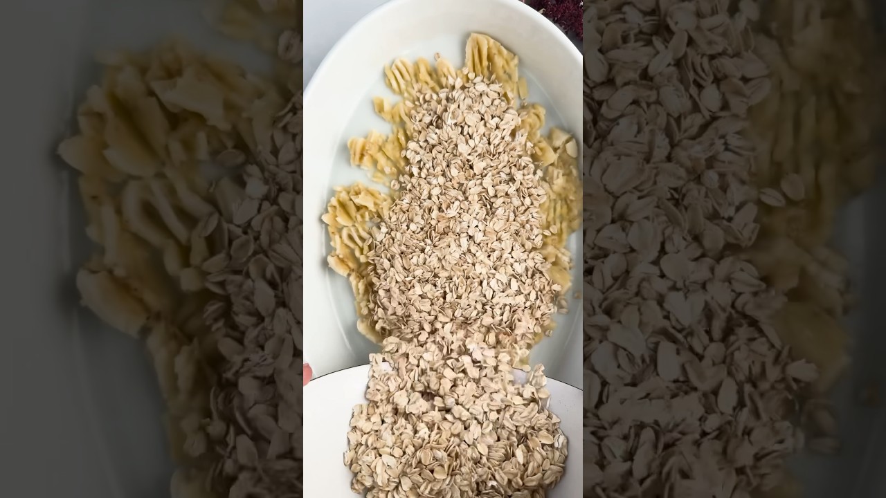 We love making Apple Pie Baked Oats for meal prep or brunch #breakfast #mealprep #healthy We love making Apple Pie Baked Oats for meal prep or brunch #breakfast #mealprep #healthy