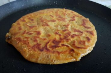 Stuffed Missi Roti Recipe | Homemade tasty Missi Roti | Indian Bread