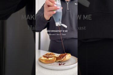Make a healthy balanced Breakfast with me as a Dietitian & Nutritionist (Halloumi toast) #shorts