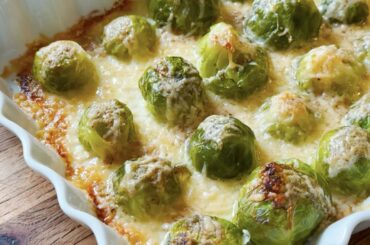 How to Make Easy and Crispy Flavorful Roasted Brussels Sprouts | A la Maison Recipes