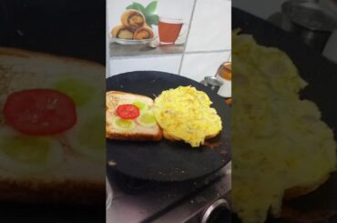 bread omelette sandwich without oil butter & cheese | simple egg omelette sandwich #food #shorts