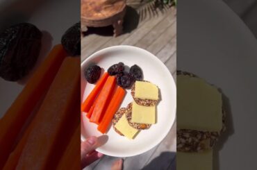 Healthy mini cheese platter for one #healthysnacks #highfibrefood #healthyfood