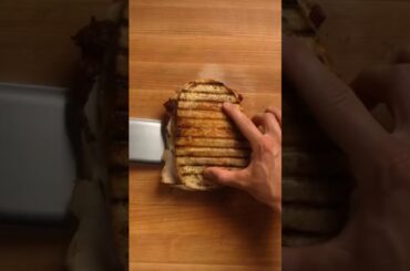 #don't skip this chicken sandwich if you want to learn something easy and delicious#foodasmr