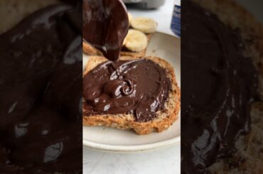 HEALTHY (NO ADDED SUGARS) NUTELLA. Naturally and lightly sweetened with dates, no oil, 3 ingredients