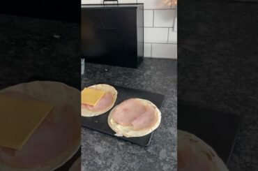 Easy Turkey and Cheese Pinwheel Recipe | Healthy and Delicious Lunch Ideas for Kids