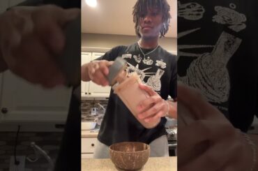 average thicc smoothie blending process: