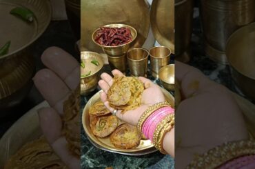 Healthy Hari Methi Recipe l Methi Mathri l Popular tea time Snacks #shorts #snacks