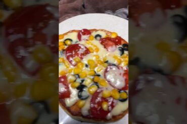 Homemade pizza without oven#kitchen #pizzatime #viral #healthylifestyle #healthy
